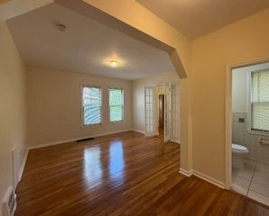 70 Holbrook, Detroit, MI 48202