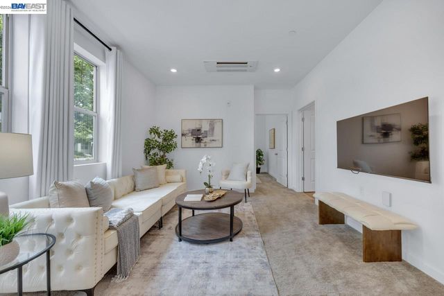 5700 Central Pkwy 202, Dublin, CA 94568
