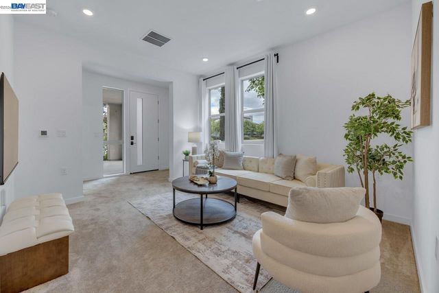 5700 Central Pkwy 202, Dublin, CA 94568