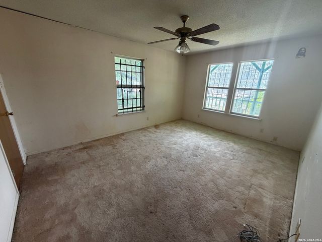 378 N San Ignacio, San Antonio, TX 78237