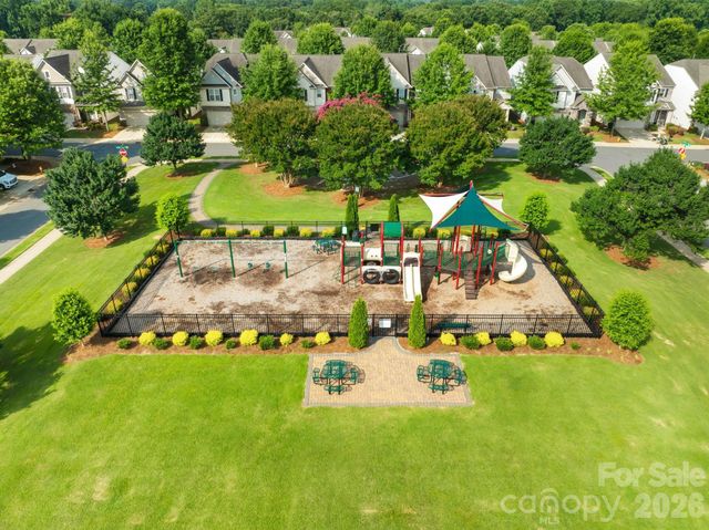 2459 Diplomat Lane, Charlotte, NC 28210