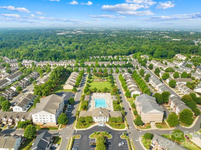 2459 Diplomat Lane, Charlotte, NC 28210