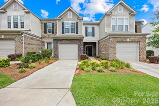 2459 Diplomat Lane, Charlotte, NC 28210