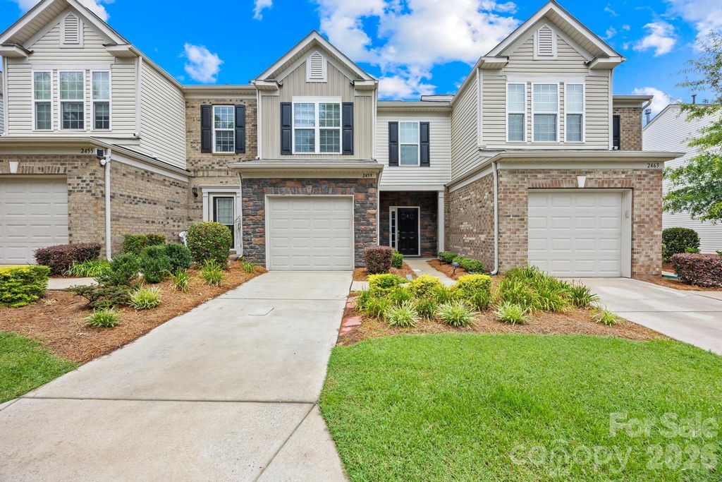 2459 Diplomat Lane, Charlotte, NC 28210