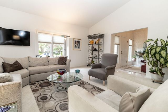 6740 Monarch Drive, Sylvania, OH 43560