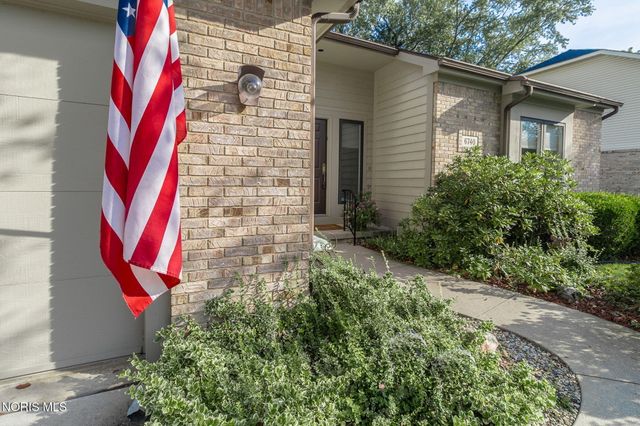 6740 Monarch Drive, Sylvania, OH 43560