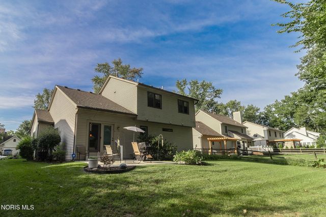 6740 Monarch Drive, Sylvania, OH 43560