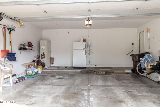 6740 Monarch Drive, Sylvania, OH 43560