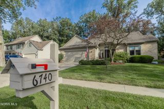 6740 Monarch Drive, Sylvania, OH 43560