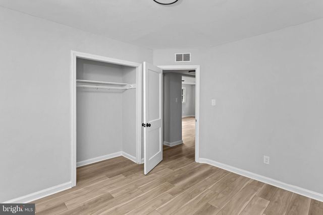 31 FARNSWORTH AVE, Maple Shade, NJ 08052
