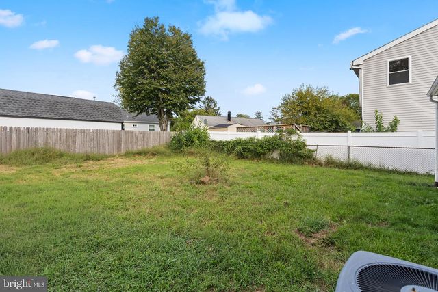 31 FARNSWORTH AVE, Maple Shade, NJ 08052