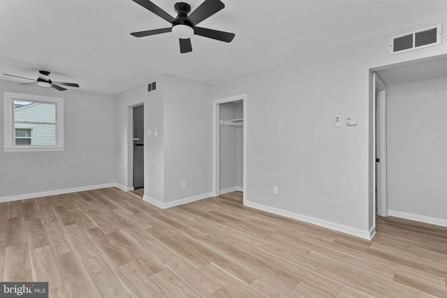 31 FARNSWORTH AVE, Maple Shade, NJ 08052