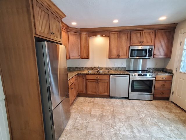 40 Pine Street 1, Easton, MA 02375