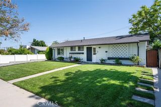 24324 Victory, Woodland Hills (los Angeles), CA 91367