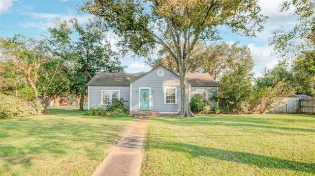 508 E 2nd Street, Sweeny, TX 77480