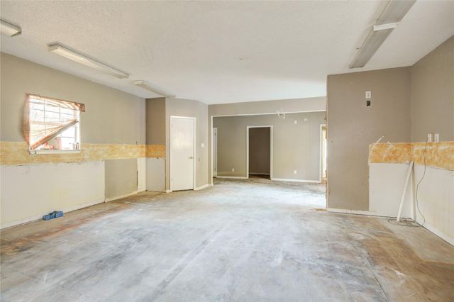 508 E 2nd Street, Sweeny, TX 77480