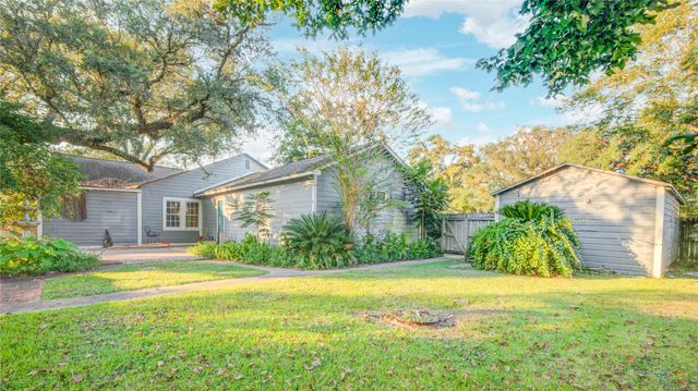 508 E 2nd Street, Sweeny, TX 77480