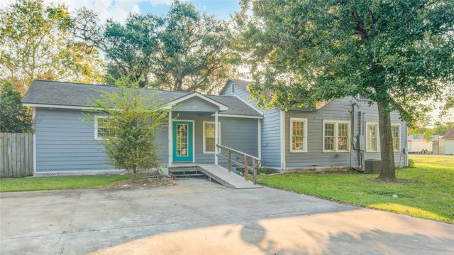 508 E 2nd Street, Sweeny, TX 77480