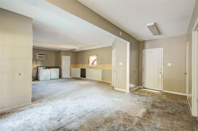 508 E 2nd Street, Sweeny, TX 77480