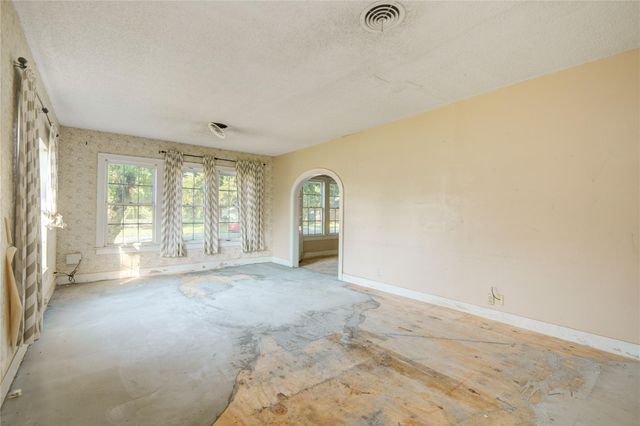 508 E 2nd Street, Sweeny, TX 77480