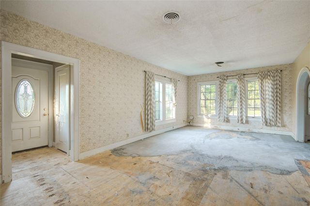 508 E 2nd Street, Sweeny, TX 77480