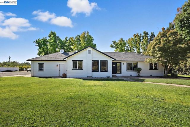 10638 Toews Ave, Le Grand, CA 95333