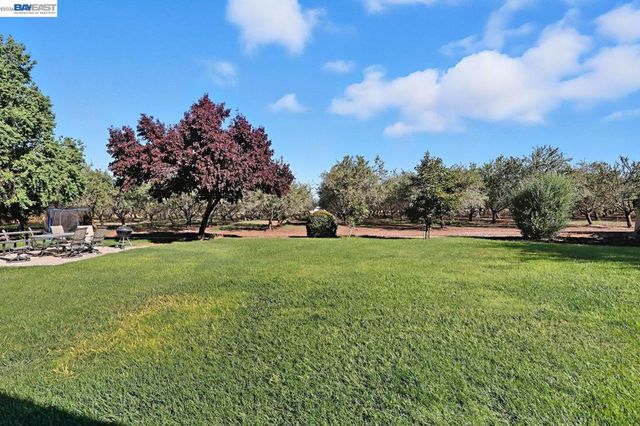 10638 Toews Ave, Le Grand, CA 95333