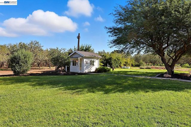 10638 Toews Ave, Le Grand, CA 95333