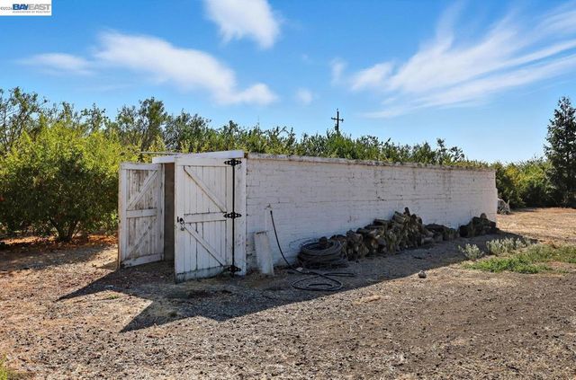 10638 Toews Ave, Le Grand, CA 95333