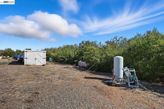 10638 Toews Ave, Le Grand, CA 95333