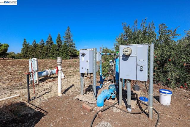 10638 Toews Ave, Le Grand, CA 95333