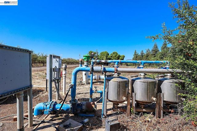 10638 Toews Ave, Le Grand, CA 95333