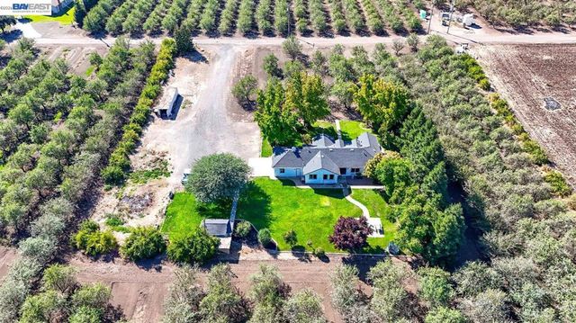 10638 Toews Ave, Le Grand, CA 95333