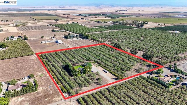 10638 Toews Ave, Le Grand, CA 95333