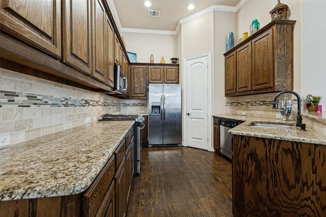 2211 Eriksson Lane, Dallas, TX 75204