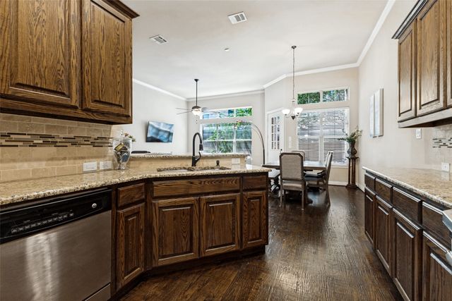 2211 Eriksson Lane, Dallas, TX 75204