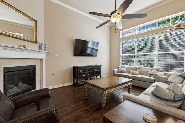 2211 Eriksson Lane, Dallas, TX 75204