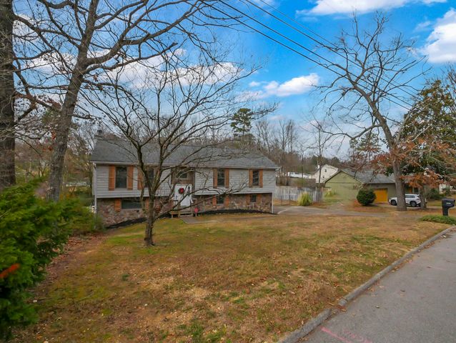 2415 Woodthrush Drive, Chattanooga, TN 37421