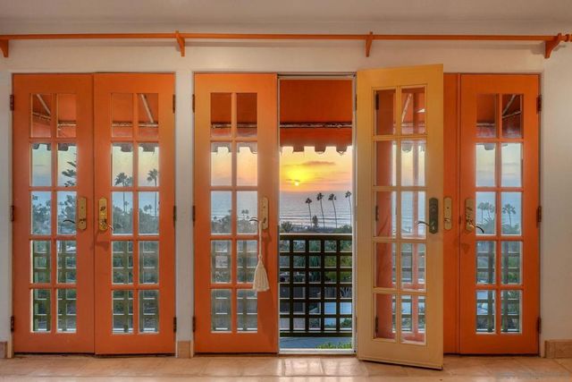 1029 Cornish Dr, San Diego, CA 92107