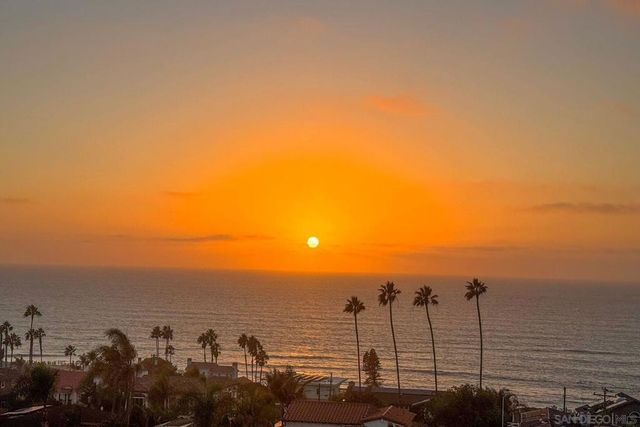 1029 Cornish Dr, San Diego, CA 92107