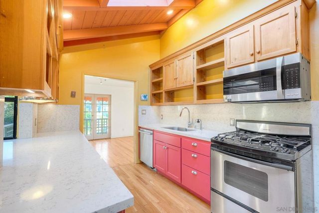 1029 Cornish Dr, San Diego, CA 92107