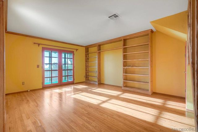 1029 Cornish Dr, San Diego, CA 92107