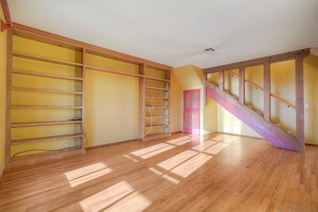 1029 Cornish Dr, San Diego, CA 92107