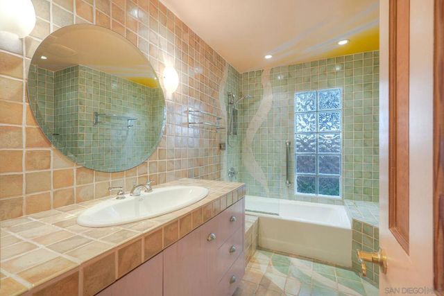 1029 Cornish Dr, San Diego, CA 92107