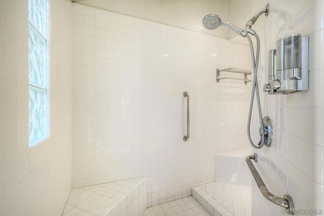 1029 Cornish Dr, San Diego, CA 92107