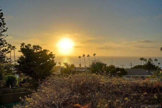 1029 Cornish Dr, San Diego, CA 92107