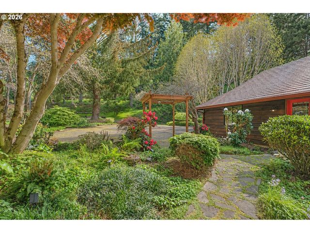 89366 DAHLIN Rd, Florence, OR 97439