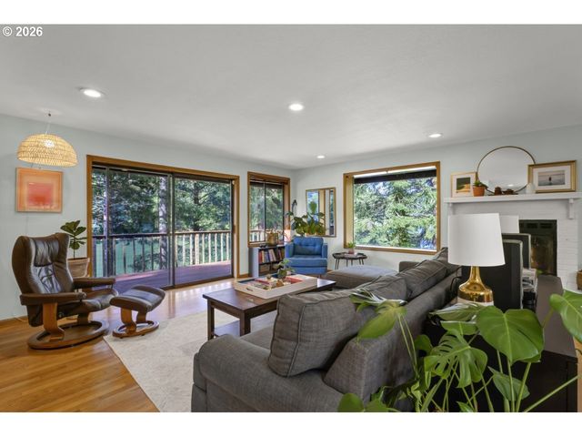 89366 DAHLIN Rd, Florence, OR 97439