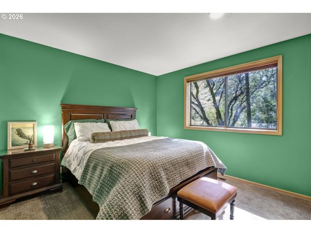 89366 DAHLIN Rd, Florence, OR 97439