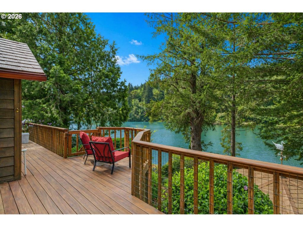 89366 DAHLIN Rd, Florence, OR 97439